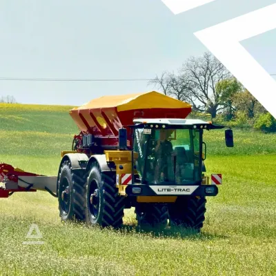 Samohybný nosič nadstavieb LITE-TRAC+ K135XE-SC